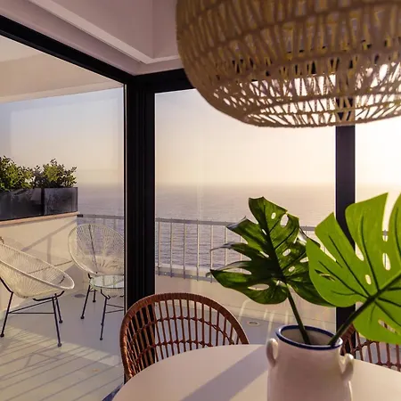Hilltop Ocean View - Bay *