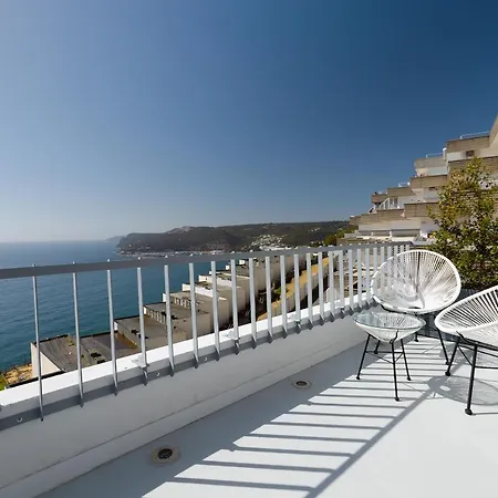 Apartment Cliff By Saudade